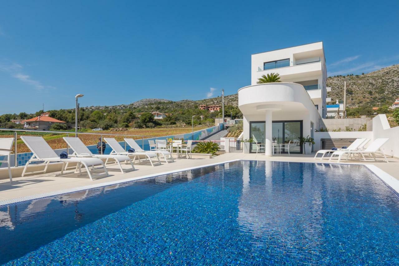 Luxury Apartments Baotic تروغير المظهر الخارجي الصورة